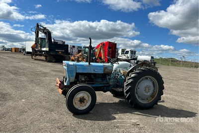 1958 Fordson Super Dexta Tracteur agricole 2 roues motrices
