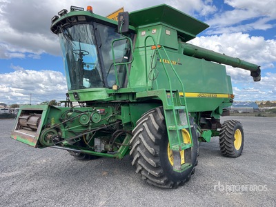 1997 John Deere CTS Combine Harvester