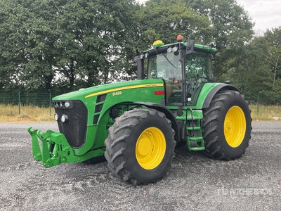 2009 John Deere 8430 Tracteur agricole 4WD