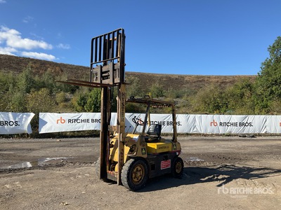 1984 Hyster 40 Diesel. Forklift (Inoperable)