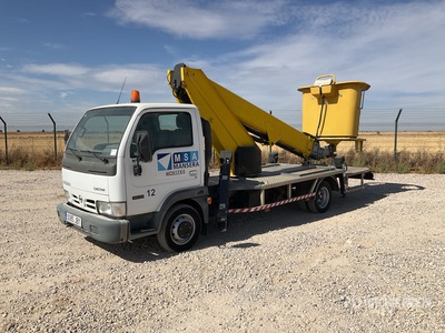 2007 Haulotte HTB180 on 2007 Nissan Cabstar 4x2 Podnośnik Koszowy