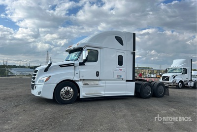 2020 Freightliner Cascadia 126 Sleeper Truck Tractor