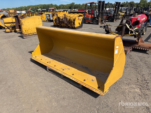 Cat 94 in Wheel Loader Bucket | Ritchie Bros. Auctioneers