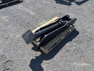 45 in Hydraulic Excavator Thumb - Fits 7 ton (Unused)