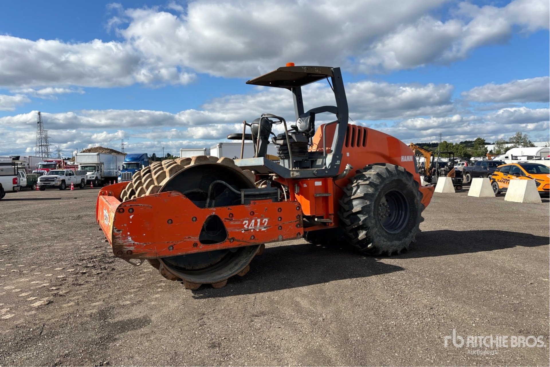 Hamm 3412P Compacteur à tambour à pieds dameurs