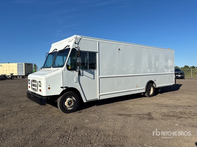 2017 Ford F59 4x2 Camion fourgon