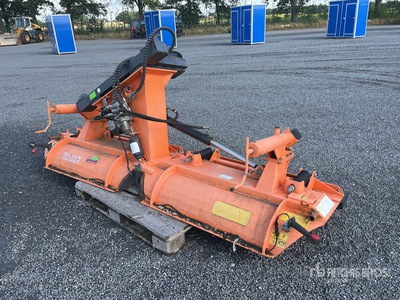 2013 Pronar PUV 2800 Schneepflug