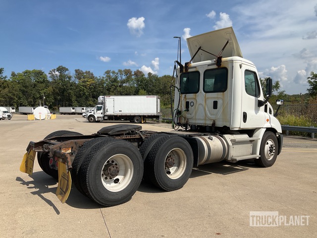 CAMIóN 2016 FREIGHTLINER