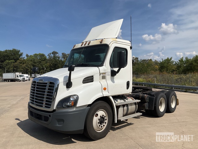 CAMIóN 2016 FREIGHTLINER