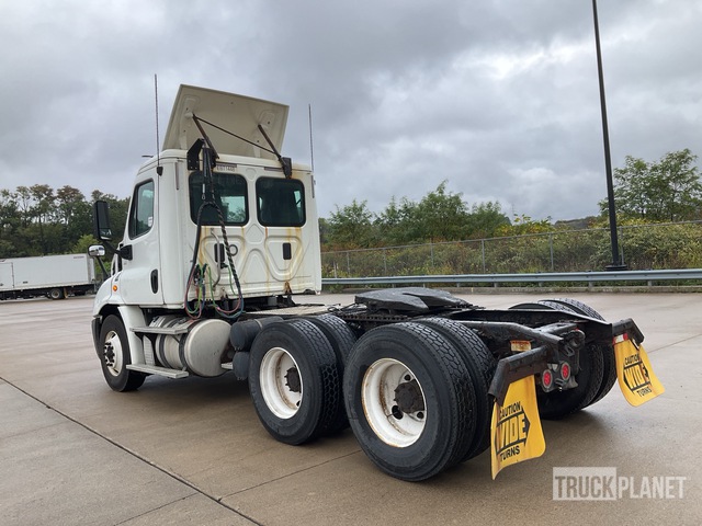 CAMIóN 2016 FREIGHTLINER