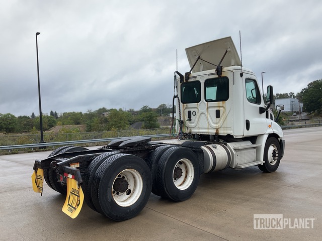 CAMIóN 2016 FREIGHTLINER