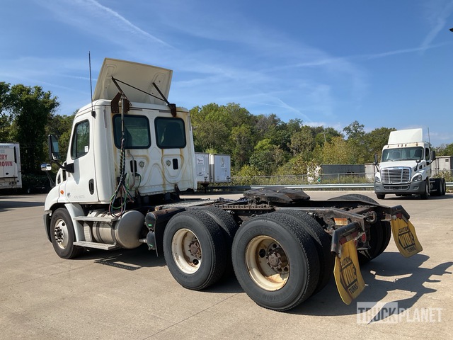 CAMIóN 2016 FREIGHTLINER