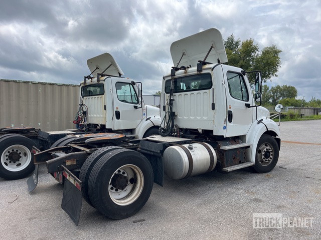 CAMIóN 2017 FREIGHTLINER