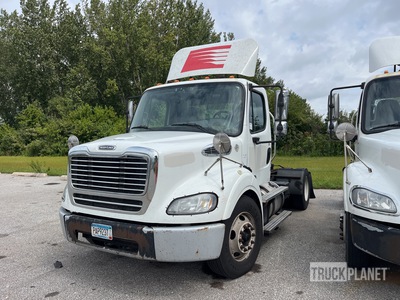 2017 Freightliner M2 112 Day Cab Truck Tractor