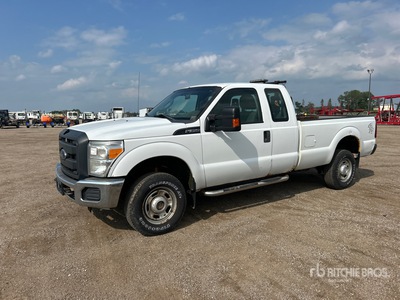 2013 Ford F-350 XL 4x4 Extended Cab Pickup