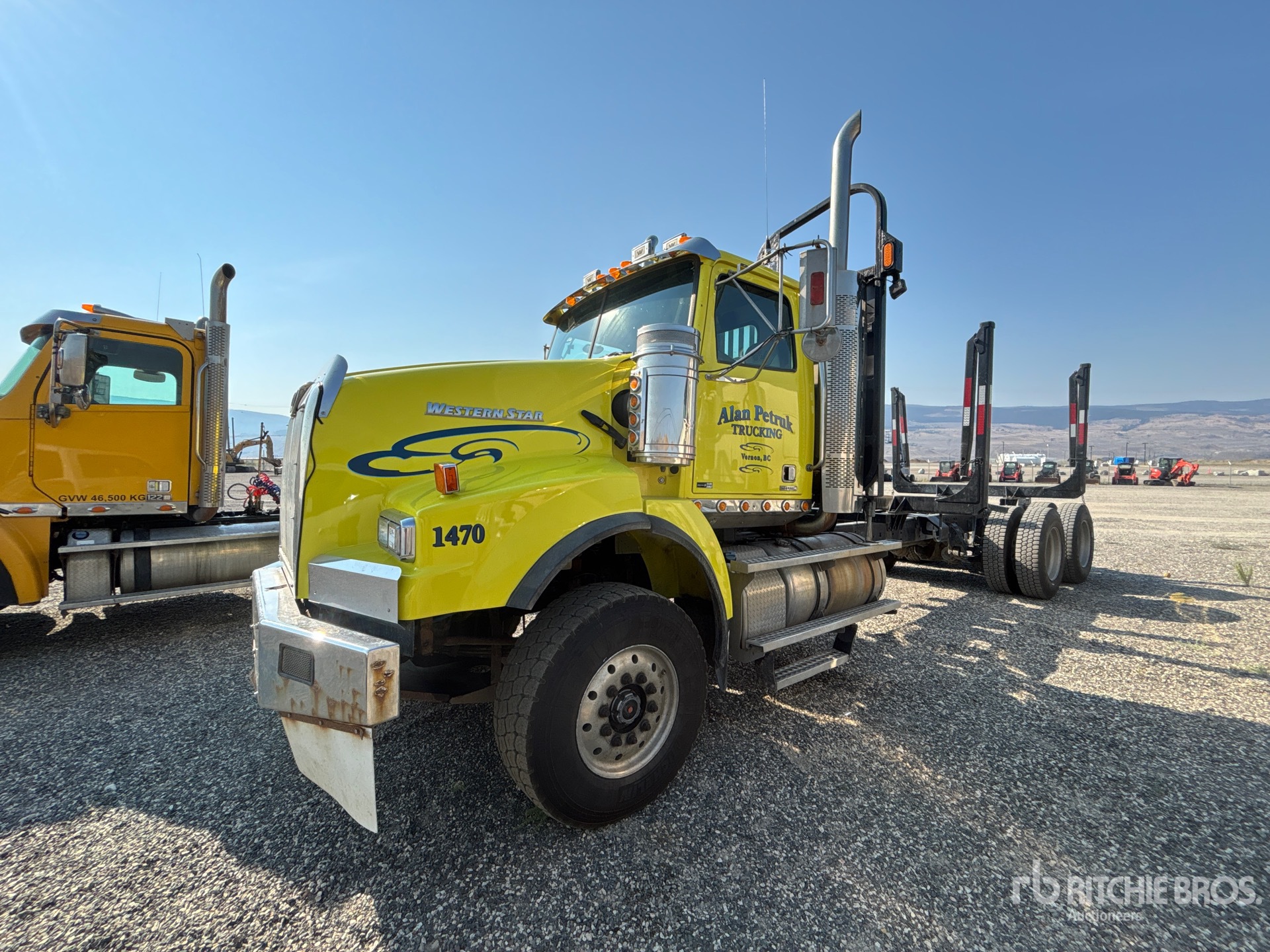 2014 Western Star 4900SA 8x6 Short Wood Log Truck