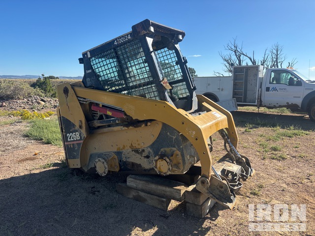 MINI CARGADOR SOBRE RUEDAS 2005 CATERPILLAR 226B3