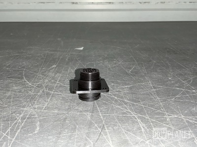 (27) 2113981 Circular Receptacle Housing Connectors