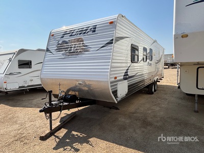 2011 Palomino Puma 27 ft T/A Travel Trailer