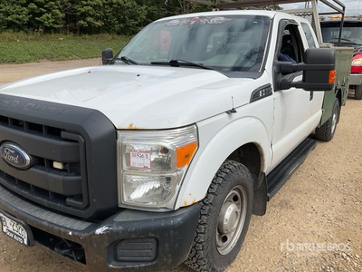 2013 Ford F-250 4x2 Extended Cab Utility Truck