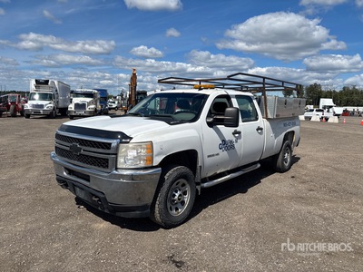 2011 Chevrolet Silverado 3500 4x4 Crew Cab Pickup