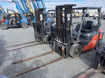 2015 Toyota 8FGU25 3750 lb Pneumatic Tire Chariot Élévateur