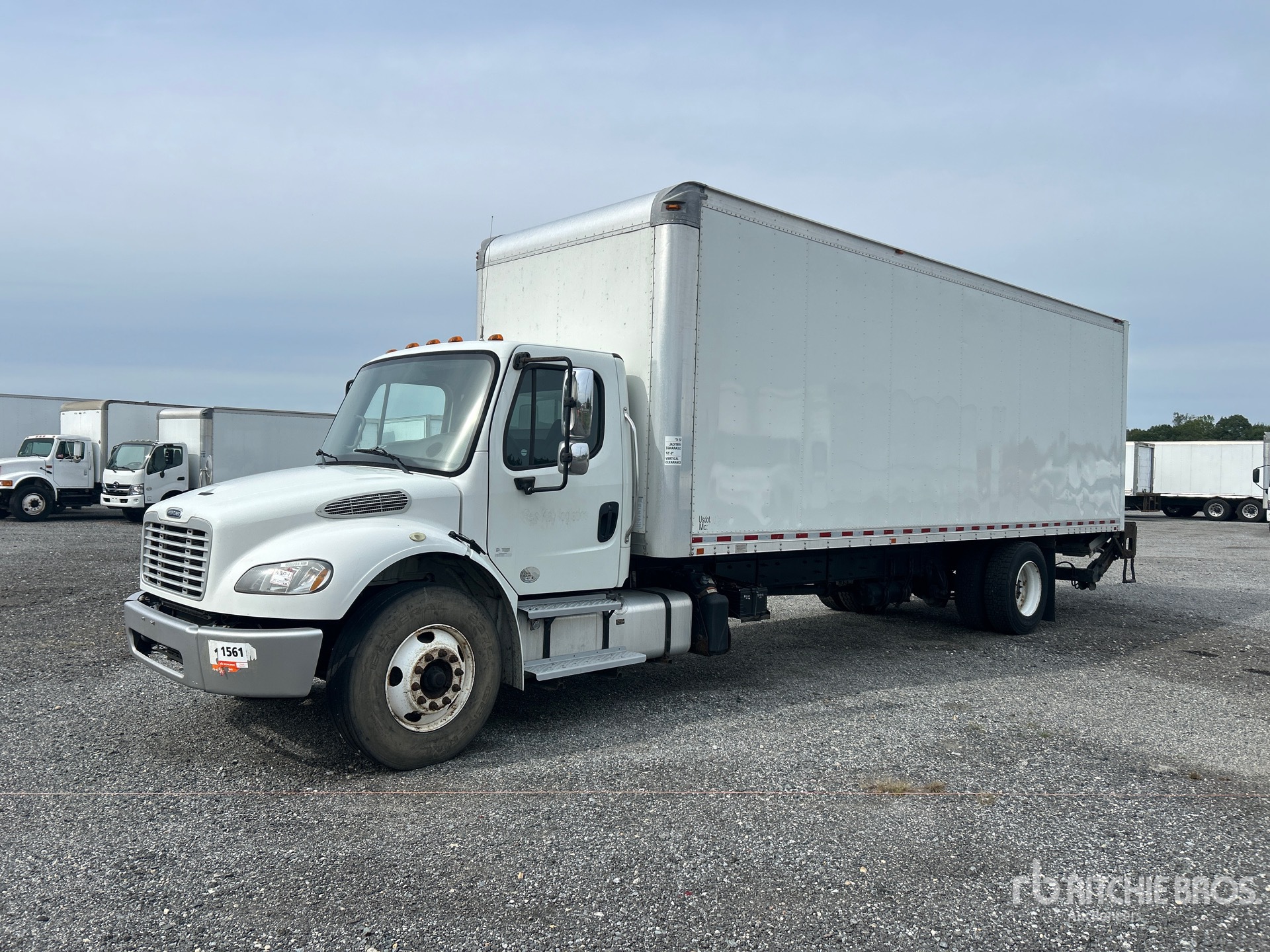 2016 Freightliner M2 106 4x2 Furgonetka
