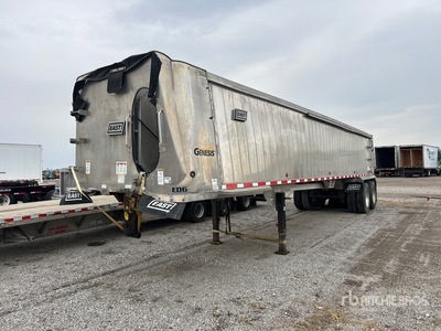 2018 East 38 ft T/A End Dump Trailer