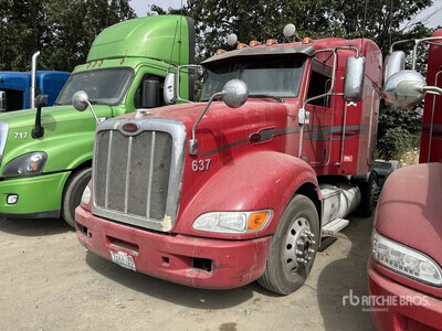 2014 Peterbilt 386 8x4 4-Achs Sattelzugmaschine mit Schlafkabine