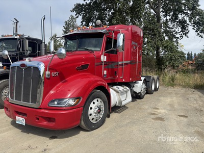 2014 Peterbilt 386 8x4 4-Achs Sattelzugmaschine mit Schlafkabine