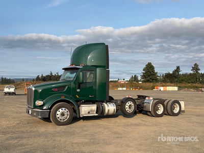 2021 Peterbilt 567 8x4 Tri/A Day Cab Truck Tractor