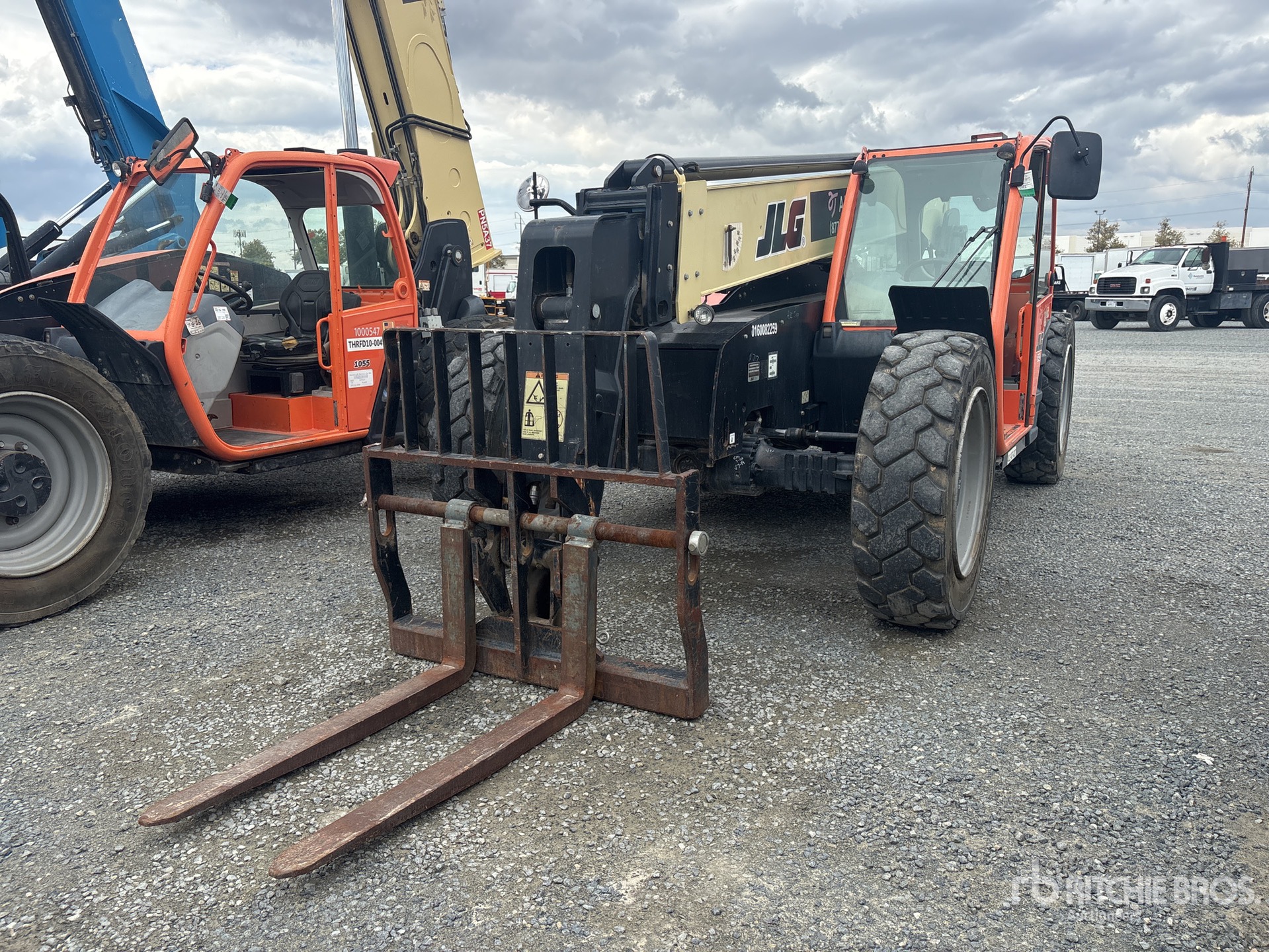 2017 JLG 742 Telehandler