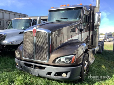 2015 Kenworth T660 6x4 Heavy Haul T/A Sleeper Truck Tractor (Inoperable)