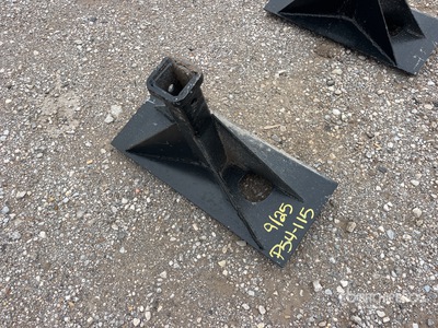 Kit Containers MSS-TM Mini Skid Steer Hitch Receiver (Unused)