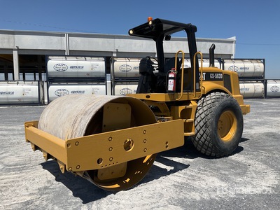 2000 Cat CS563D Rodillo / Walzenzug mit Glattmantelbandage