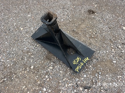 Kit Containers MSS-TM Mini Skid Steer Hitch Receiver (Unused)
