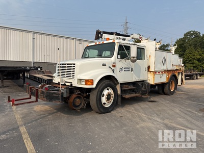 1998 International 4700 4x2 Crew Cab サービスカー