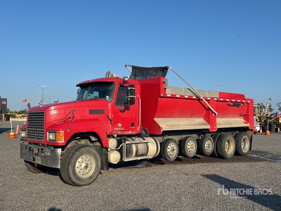 2018 Mack CHU613 12x4 Simple 16 5 ejes Camión dumper