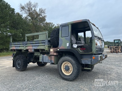 2003 Stewart & Stevenson M1078A1 LMTV 4x4 Cargo Truck