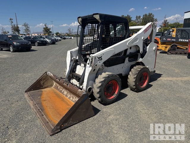 MINI CARGADOR SOBRE RUEDAS 2014 BOBCAT LOADER