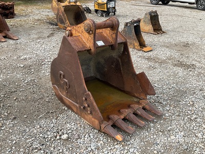 C & P 36 in Q/C Digging Excavator Bucket
