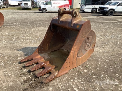 Werk-Brau 48 in Digging Excavator Bucket