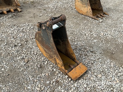 Cat 12 in Q/C Digging Excavator Bucket - Fits 305.5E CR