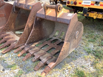 Central Fabricators 48 in Skeleton Excavator Bucket