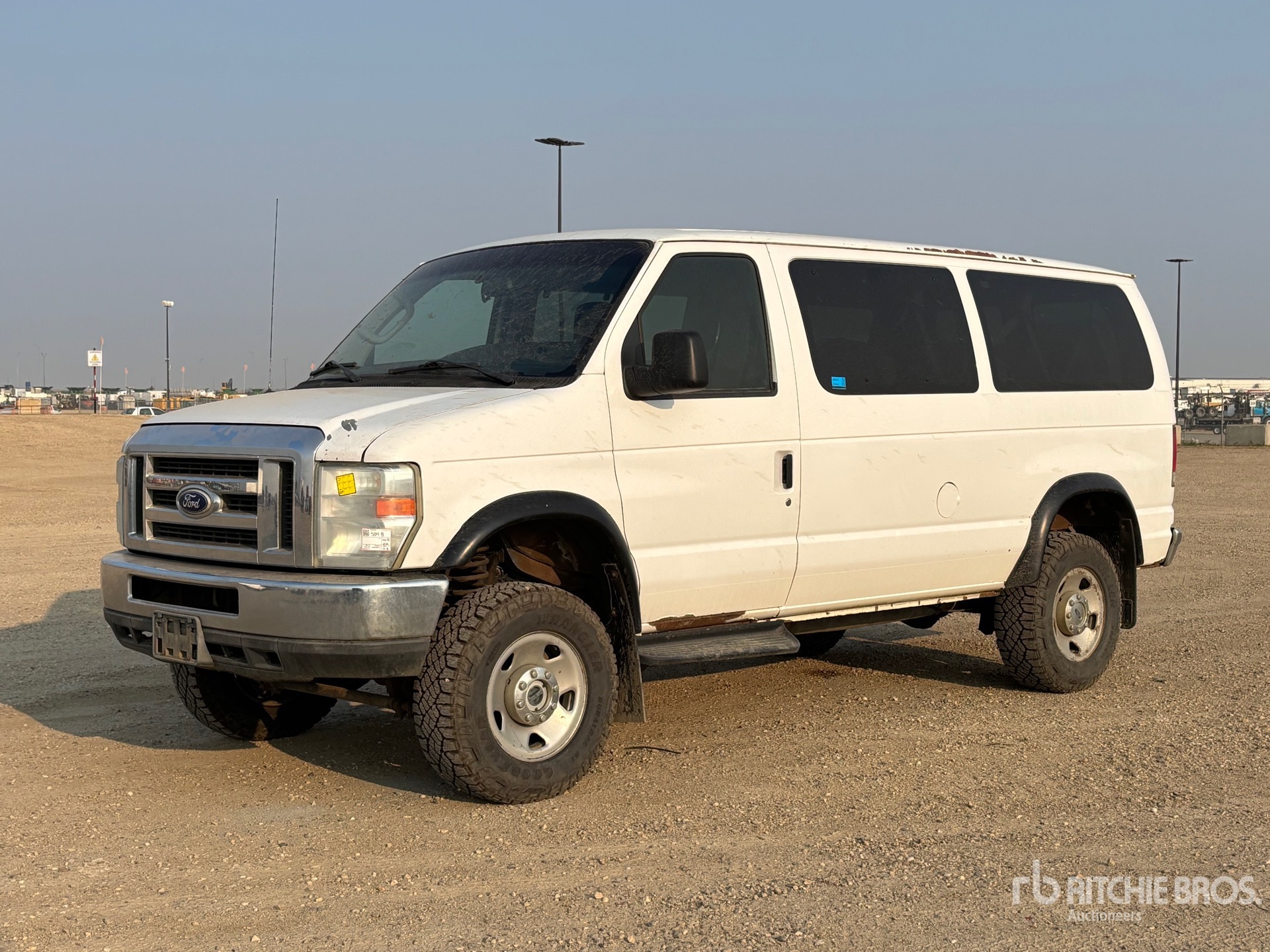 2014 Ford Econoline E-350 4x4 8 Furgoneta de pasajeros