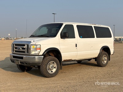 2014 Ford Econoline E-350 4x4 8 Furgoneta de pasajeros