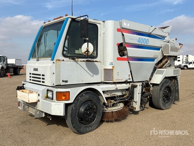 2002 Johnson 4000 Kehrmaschine