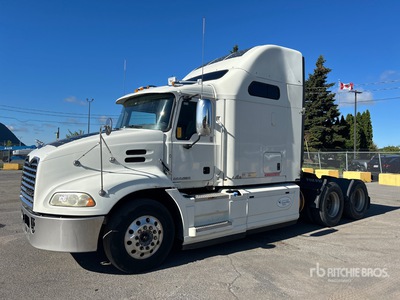 2015 Mack CXU613 6x4 Tracteur routier couchette