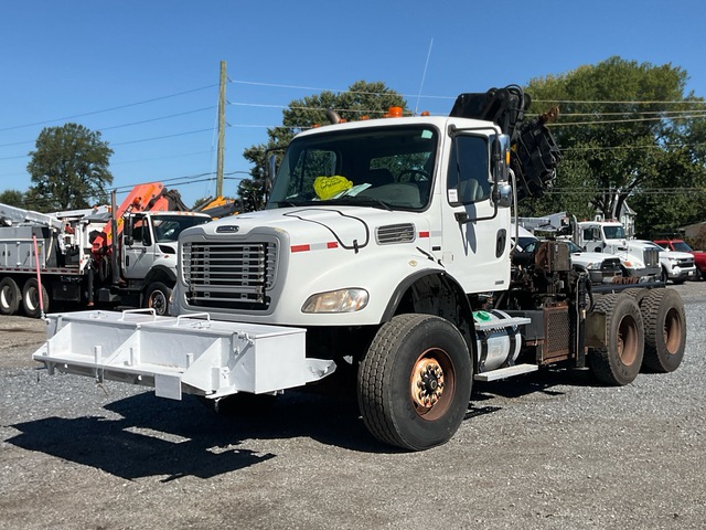 2008 Hiab 200C-3 15432 lb Knuckle Boom on 2009 Freightliner M2 112 6x4 Boom Truck
