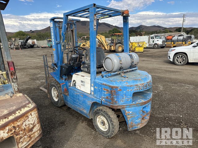 MONTACARGAS NISSAN PJ02A25PV